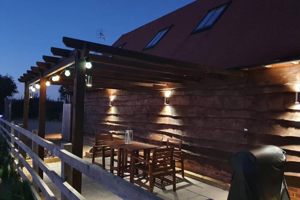 Fieldside Barn * Long Wittenham